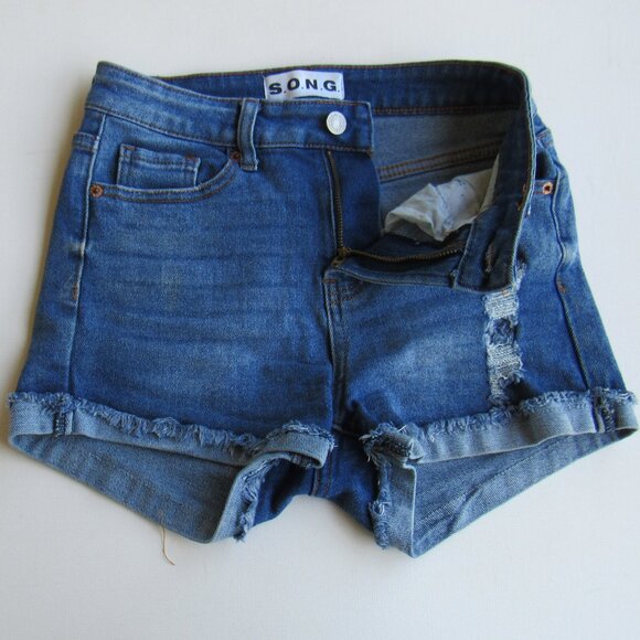 S.O.N.G. Women's Distressed Cuffed Frayed Hem Blue Denim Jeans Shorts Size 1/25 - Picture 3 of 6